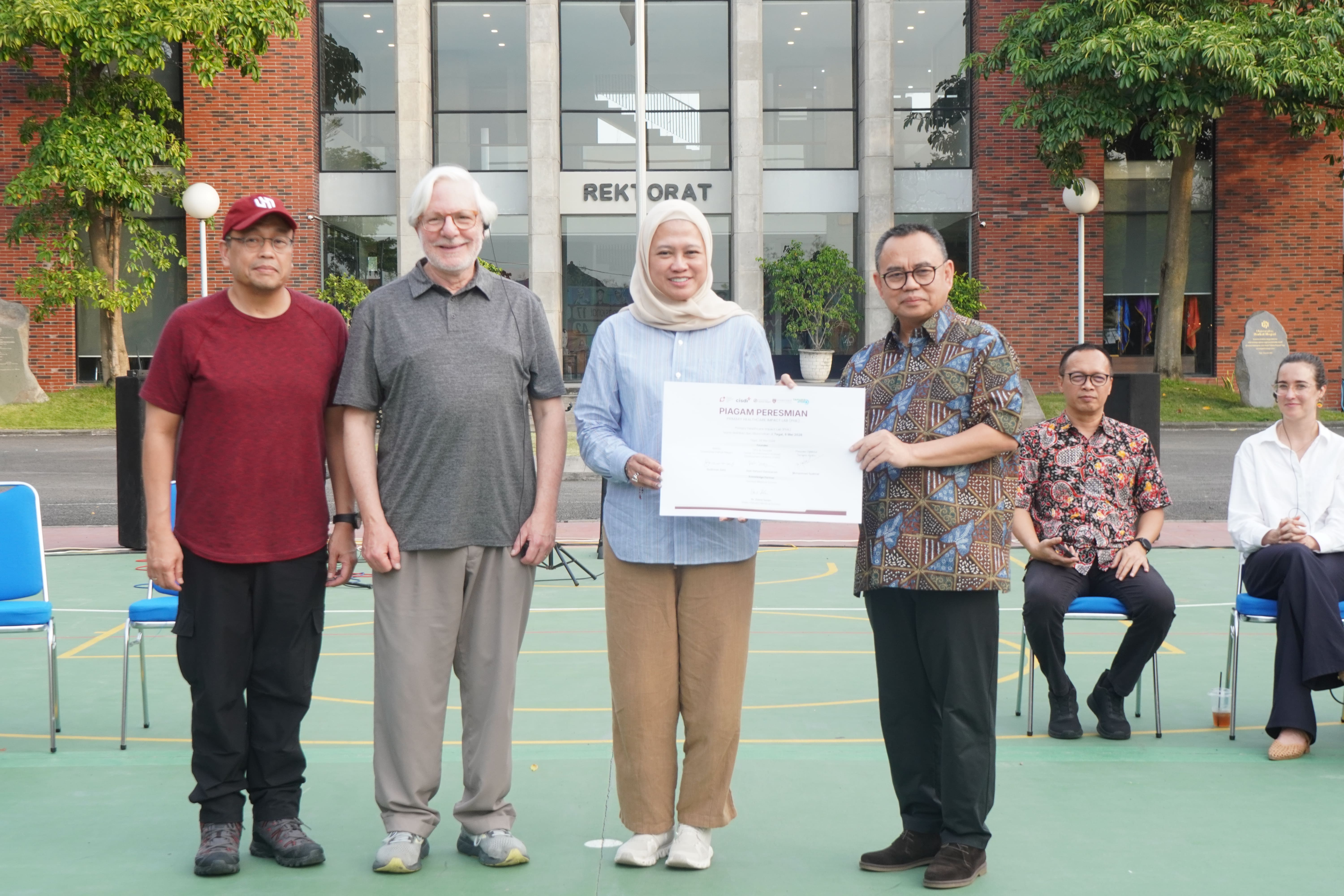DEAN GOLAN OF HARVARD MEDICAL SCHOOL VISITS TO HARKAT NEGERI UNIVERSITY